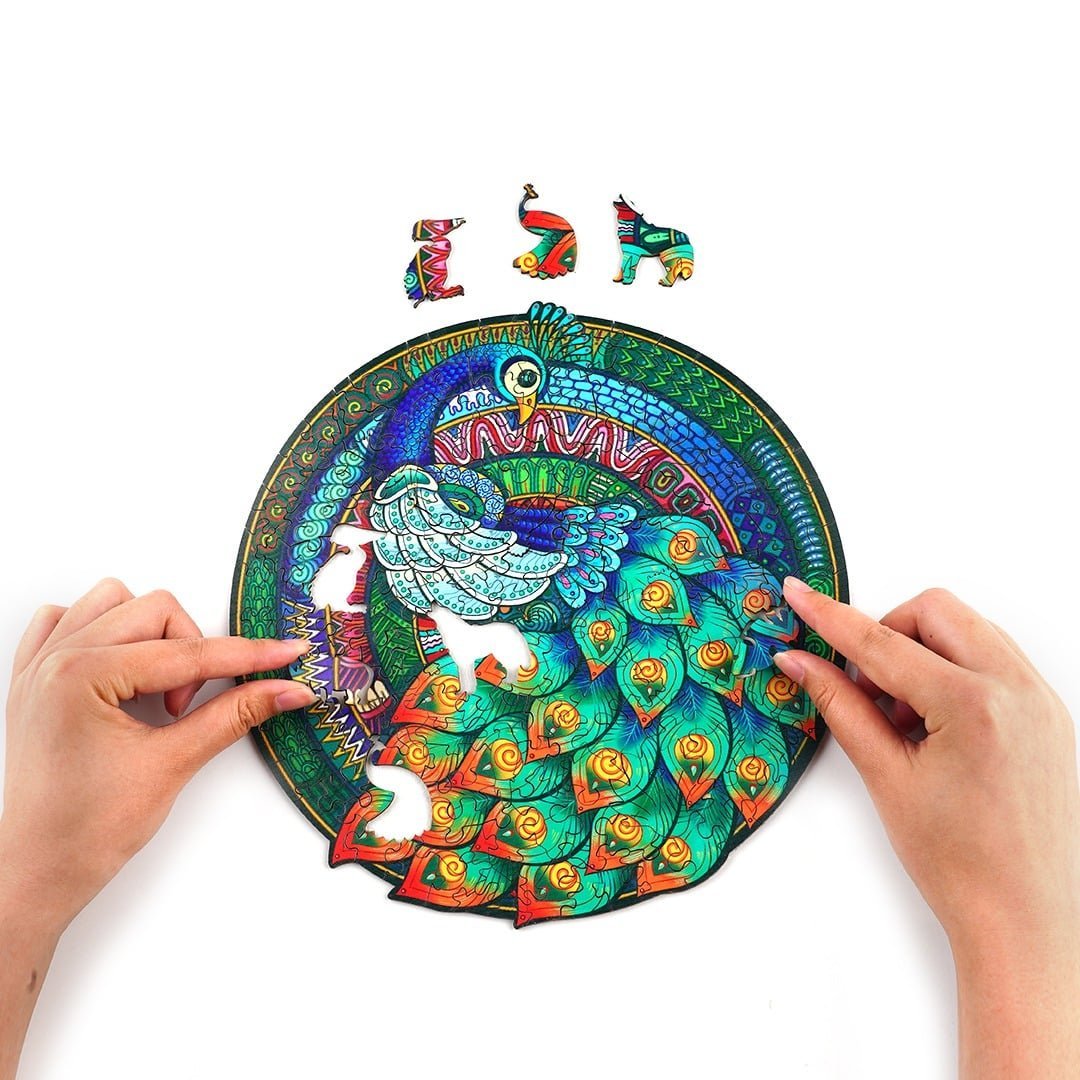 ELEGANT PEACOCK Wooden Jigsaw Puzzle - KAAYEE Puzzle