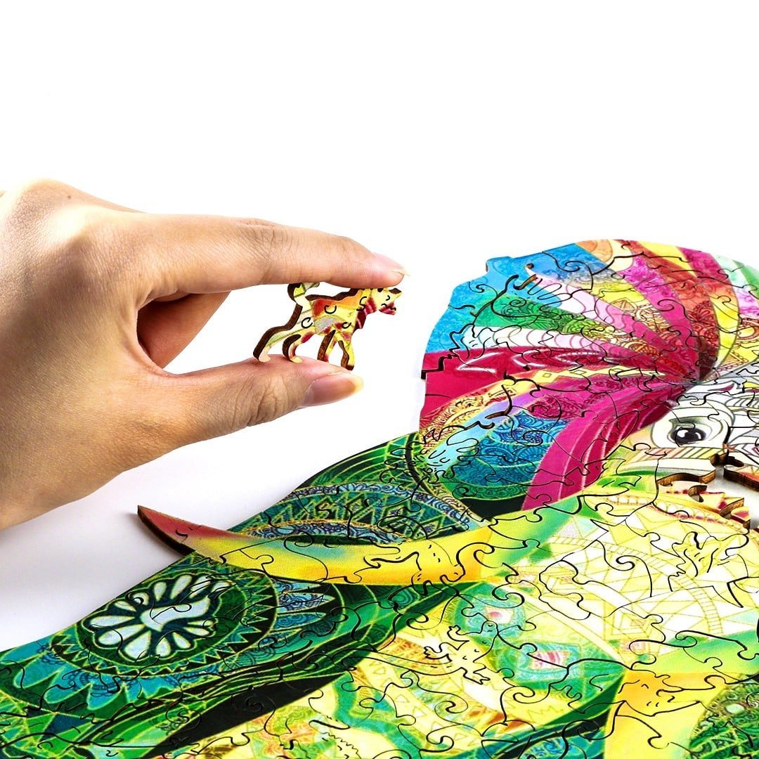 SHINY ELEPHANT Wooden Jigsaw Puzzle - KAAYEE Puzzle